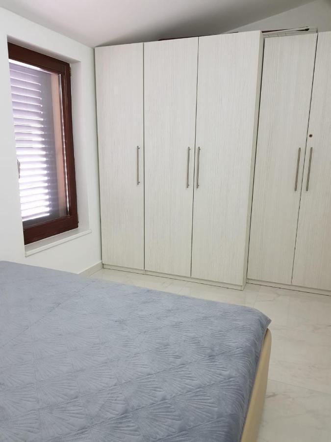 Relax Zone III Apartment Malinska Exterior photo